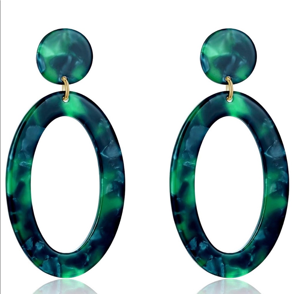 🔥SOLD🔥 BaubleBar style acrylic earring